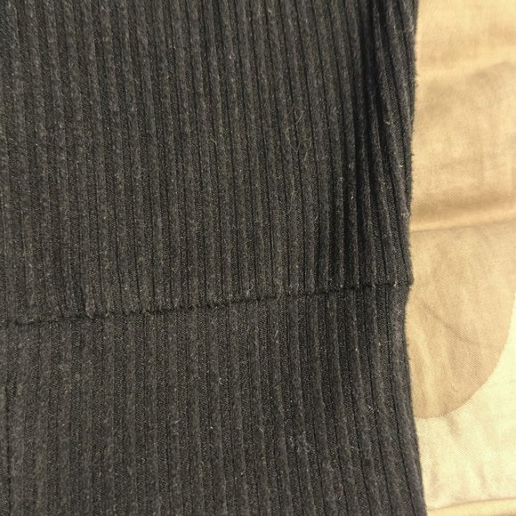 Alo yoga pants- ‘muse sweatpants’ - Picture 6 of 6